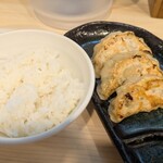 らーめん 鶏の一 - 餃子