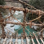 ホテル秘境の湯 - かずら橋上