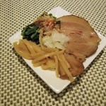 らぁめんや やしげる - 【再訪】おつまみ