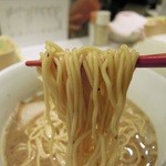 らぁめんや やしげる - 【再訪】焦がし煮干しは細麺