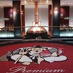 ヱビスビール記念館 - 店内に入るとヱビス様がお出迎え