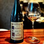 蒼 - 前回と同じワインですが、高めの温度でサーヴすると、北あかりの甘さがもったりし過ぎるからと、若干低めの温度で。
      ヴィンテージの若さから来る爽やかさもあって、これは見事なペアリング。