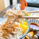 台湾茶専門店ランプ屋 - ヘルシーな鶏ムネ肉のほぐし肉