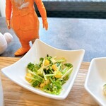 台湾茶専門店ランプ屋 - 豆苗とコーンの胡麻和え