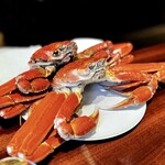 蒼 - 今シーズン最後のズワイ蟹です。
      ごはん一合に対して、1.6kg。丸々一杯が使われるんですから、あらためてとんでもない贅沢です。
