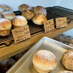 パンと蜜 - 【クリームパン】と【くるみパン】購入