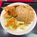 珍来 - 焼肉とチャーハンが味わえるなんて、なんて魅惑的な料理でしょうか