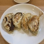 中華 元 - 焼餃子　400円