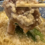 中華そば タンポポ - 背脂まみれのトロトロソーキ