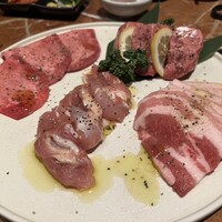 焼肉 宮中 - 