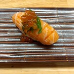 鮨人 - サーモンいくら親子寿し