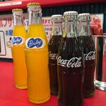 熱海の肉饅。 - ソフトドリンクもご用意しております。