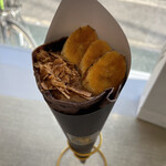 ATELIER Y - バナナのクレープ。生地はチョコレートでずっと同じ味ではなく色々な味が楽しめて満点です。