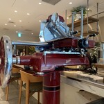 モルソー - 世界一薄いプロシュートを切り出す機械