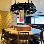 Monzen Yoshoku Fujiya - 圓桌座位