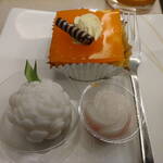 Royal Orchid Lounge - 