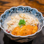 肉割烹 上 - 小丼 松葉蟹　塩水雲丹　赤身肉　酢飯