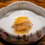 肉割烹 上 - 北寄貝　鮟肝ソース　柚子ジュレ