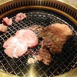 厚切り牛タン 焼肉一心たん助 - 