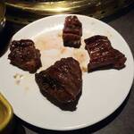 厚切り牛タン 焼肉一心たん助 - 