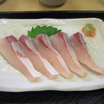 海鮮食堂 じゃこや - ハマチの刺身(450円)