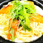 イタリア食堂 PACE - 自家製スモークサーモンのゴルゴンゾーラクリームソース