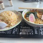 石狩亭 - 料理写真:チャーハン・半ラーメンセット