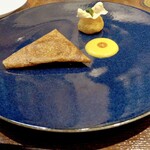 SPICE LAB TOKYO - チキンペッパーフライドーサとタドゥカ　ダヒ