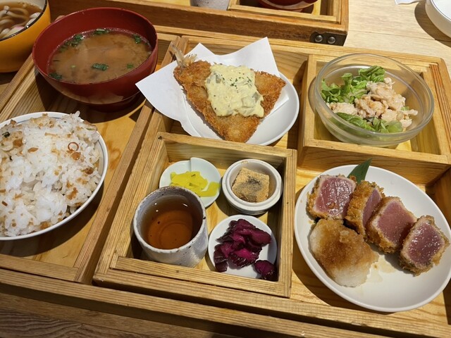 Cafe TSUKUMO Shokudo Toyota Honten photo 2