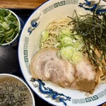 中華蕎麦 春馬 - 油そばの決め手は魚粉