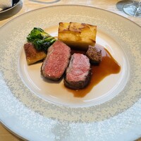 ベージュ アラン・デュカス 東京 - 