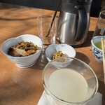 そば処 湧水 - いいちこボトル蕎麦湯割、山菜料理、蕎麦味噌