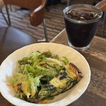 ワイン食堂 がっと - セットサラダ＆ドリンク