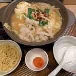 ガスト - モツ鍋味噌仕立てちゃんぽん麺付