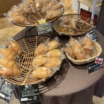 からしまパン - 店内