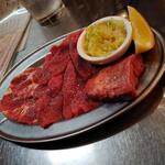 炭火焼肉ホルモン 笑う門には肉来る 町屋店 - 