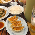 ぎょうざの満洲 霞ヶ関駅店 - 