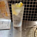 炭火焼肉ホルモン 笑う門には肉来る 町屋店 - 