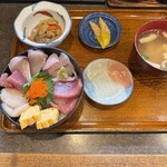 まるや - 海鮮丼（1200円）