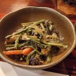 居酒屋 伝七 - 山菜の煮物