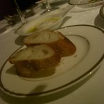 セレブール - パンと絶品オリーブオイルに6億年前の塩をかけて