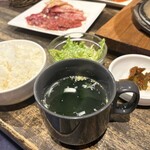 肉八や - 肉八やセットランチ（ライス大盛）