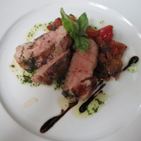 RESTAURANT DAZZLE - 豚肩肉の網焼き　ラタトゥイユ　バルサミコソース