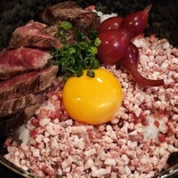 馬刺しと焼き鳥 グルマン三年坂 - 