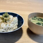 八ヶ岳 えさき - 福井 のど黒の炊き込みご飯、小松菜入り自家製味噌汁