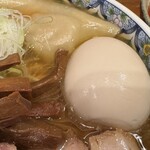 奈つやの中華そば - 煮卵も絶品でした