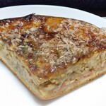 パン家のどん助 - 広島風キッシュ281円