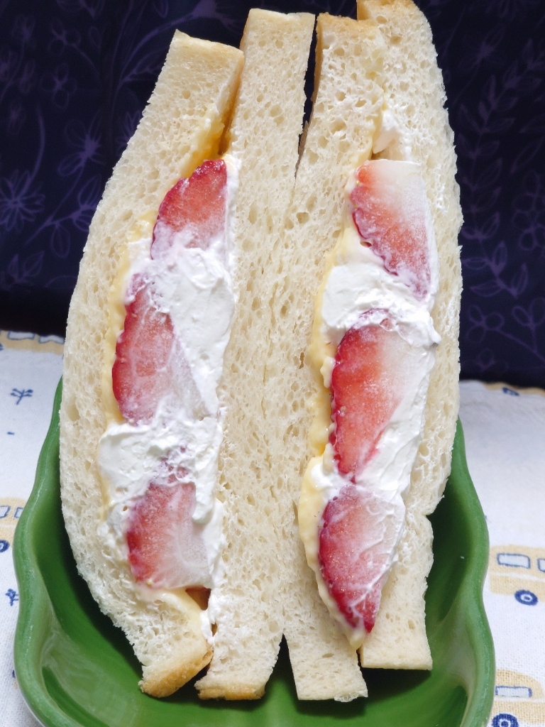 どんすけ 写真 : パン家のどん助 （パンヤノドンスケ） - 東新宿/パン