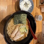 焼きあご塩らー麺たかはし 銀座店 - 
