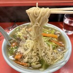幸園 - この細麺が餡にしっかり絡んで、めちゃくちゃおいしい。